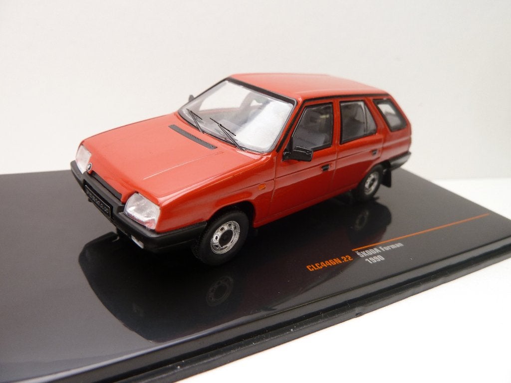 Skoda Forman  '' IXO models 1/43 '', Ophalen of Verzenden, Zo goed als nieuw, Auto, Overige merken