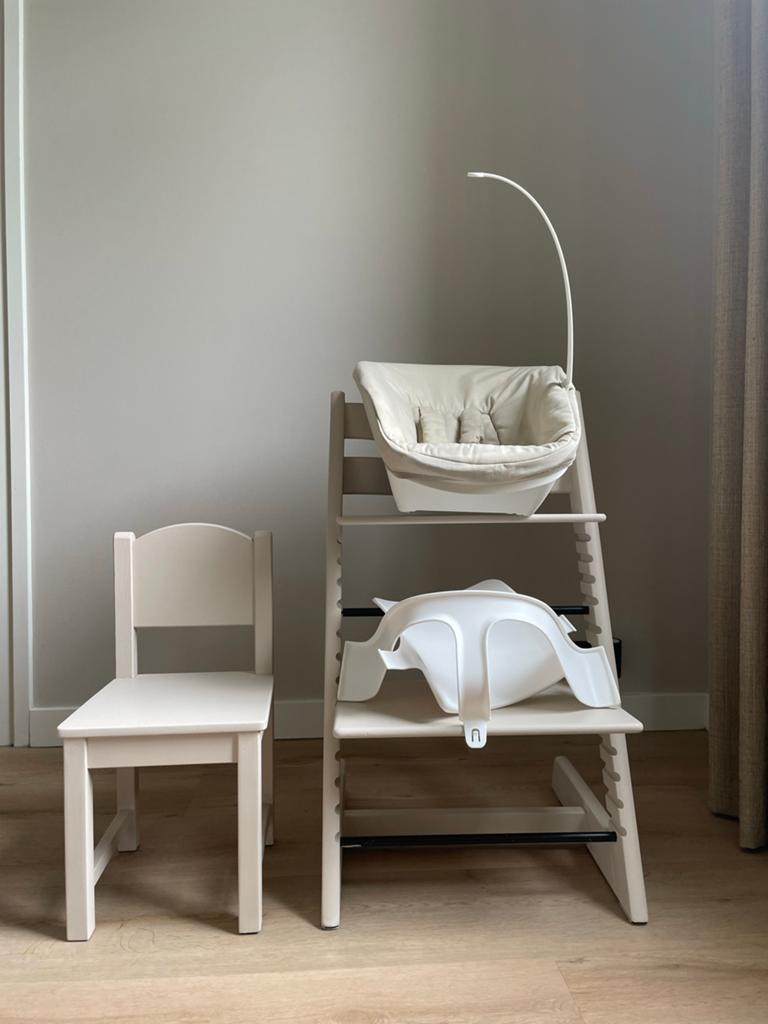 Stokke Tripp Trapp Stoel Mat Beige Complete Set, Kinderen en Baby's, Kinderstoelen, Ophalen, Zo goed als nieuw, Meegroeistoel
