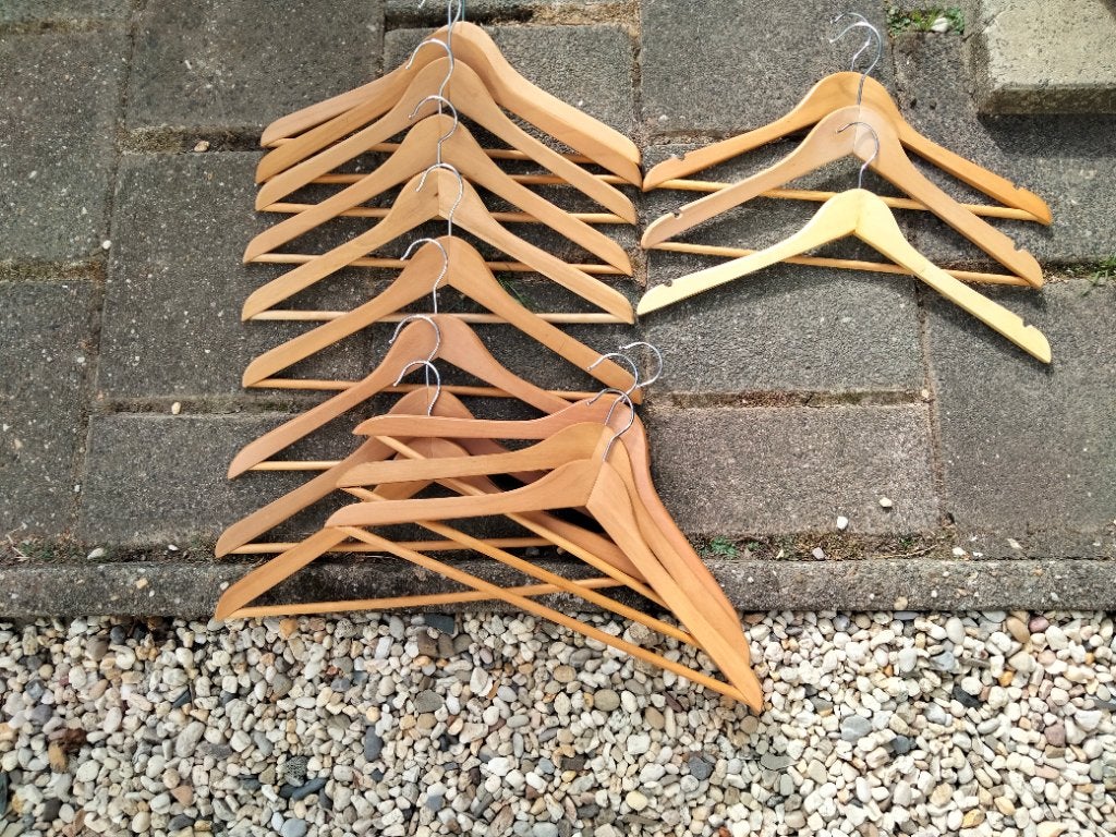 Kleerhangers hout 15 stuks, Ophalen, Zo goed als nieuw, Hout, Volwassenen
