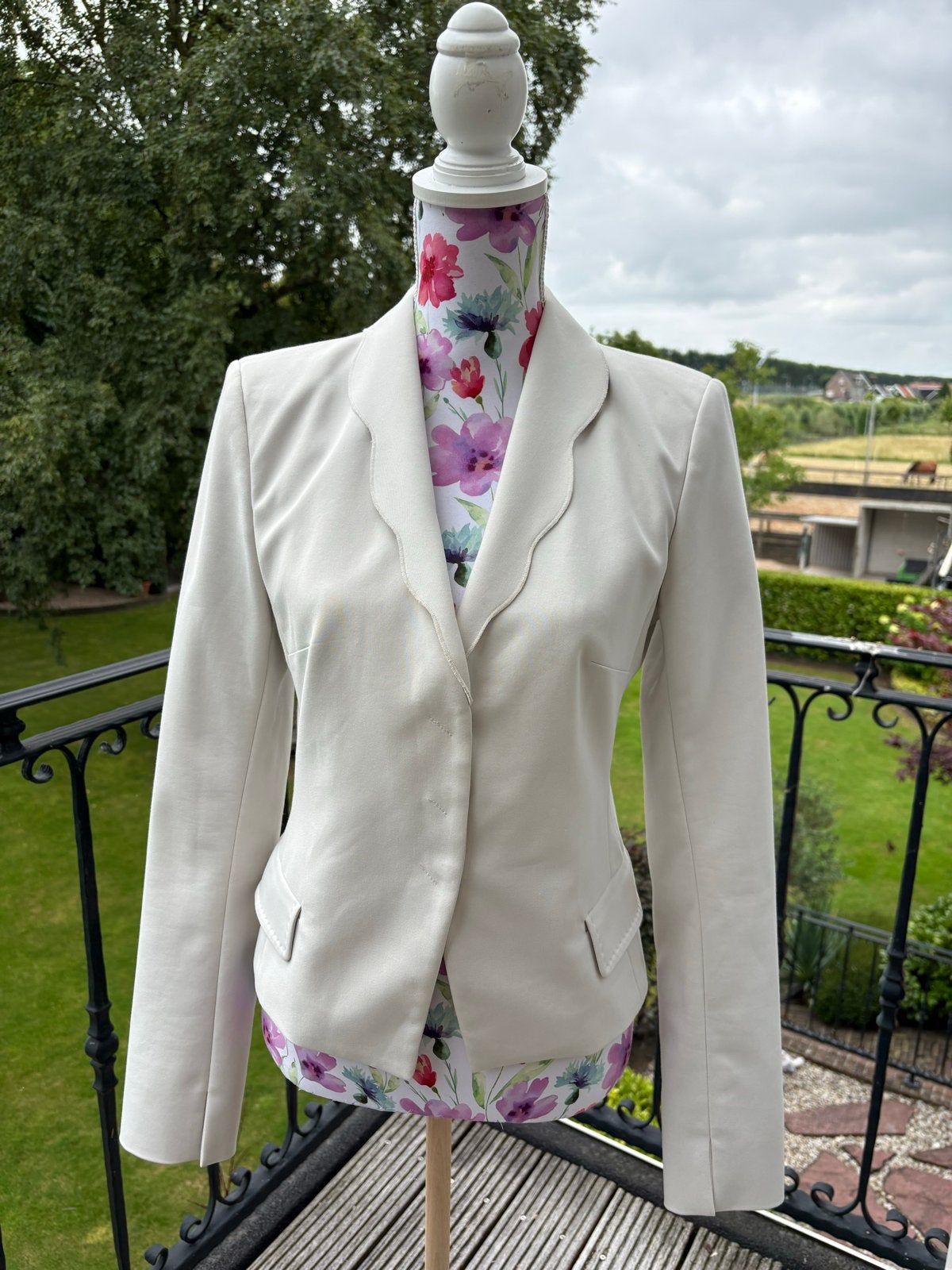Patrizia Pepe Jasje - Beige, Beige, Ophalen of Verzenden, Zo goed als nieuw, Jasje