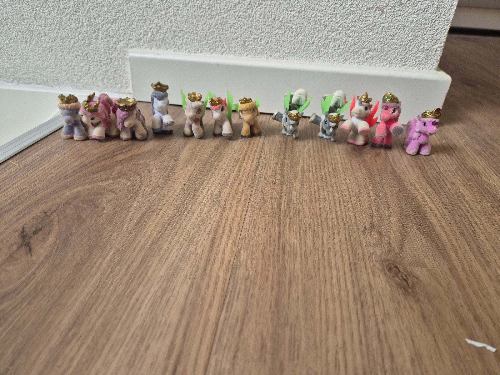 My Little Pony figuren met kroontjes - set van 12, Ophalen of Verzenden, Gebruikt