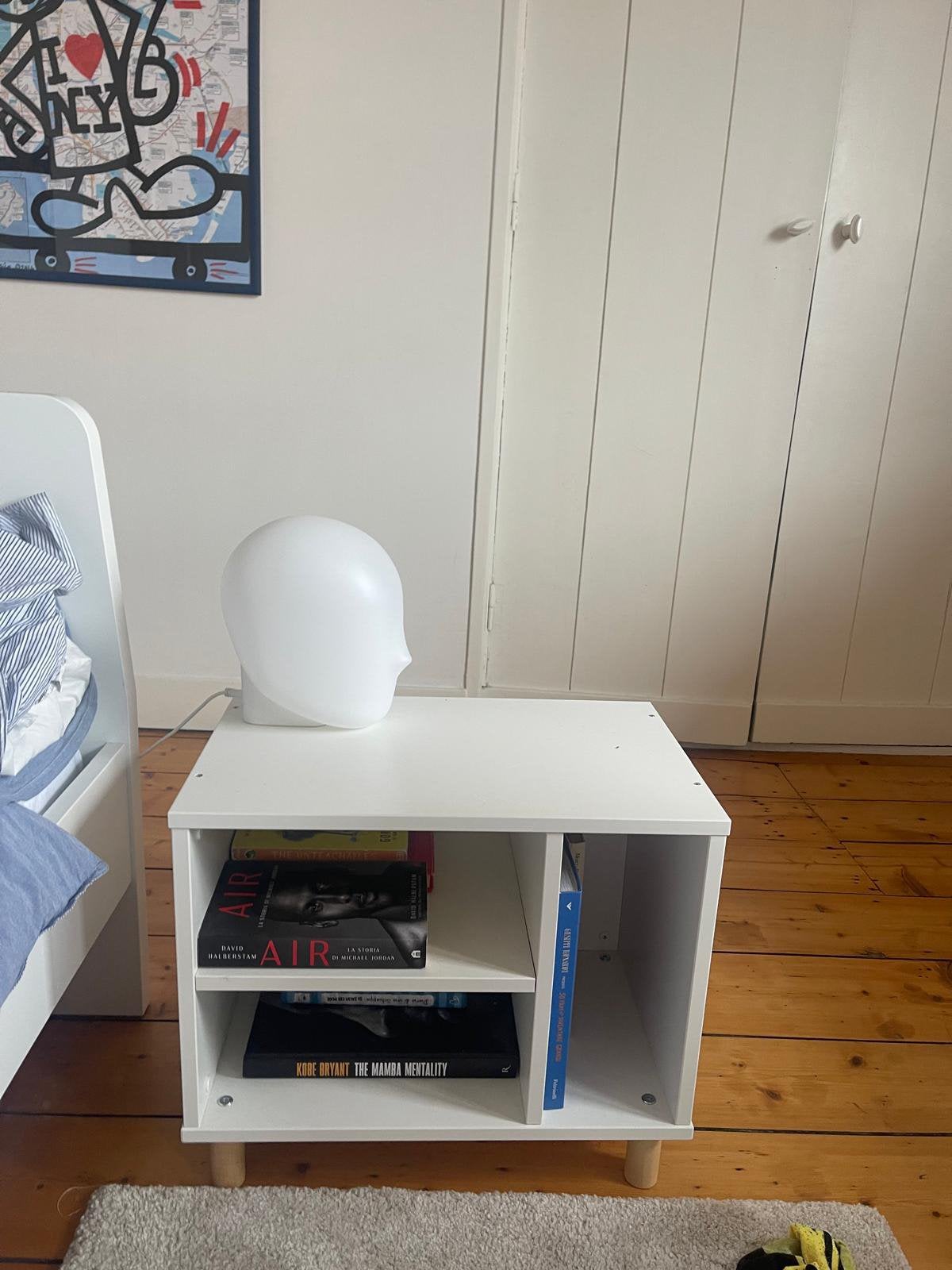 White side table, Ophalen, Zo goed als nieuw, Ikea
