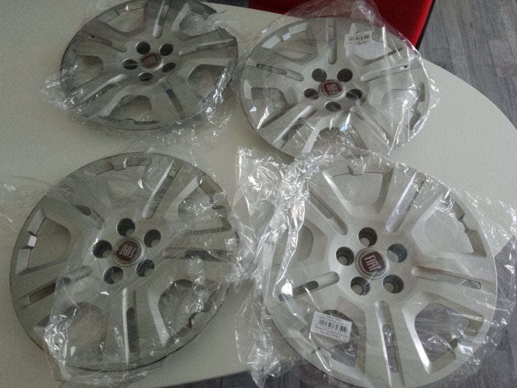 Fiat wieldoppen 15 inch, Ophalen, Gebruikt