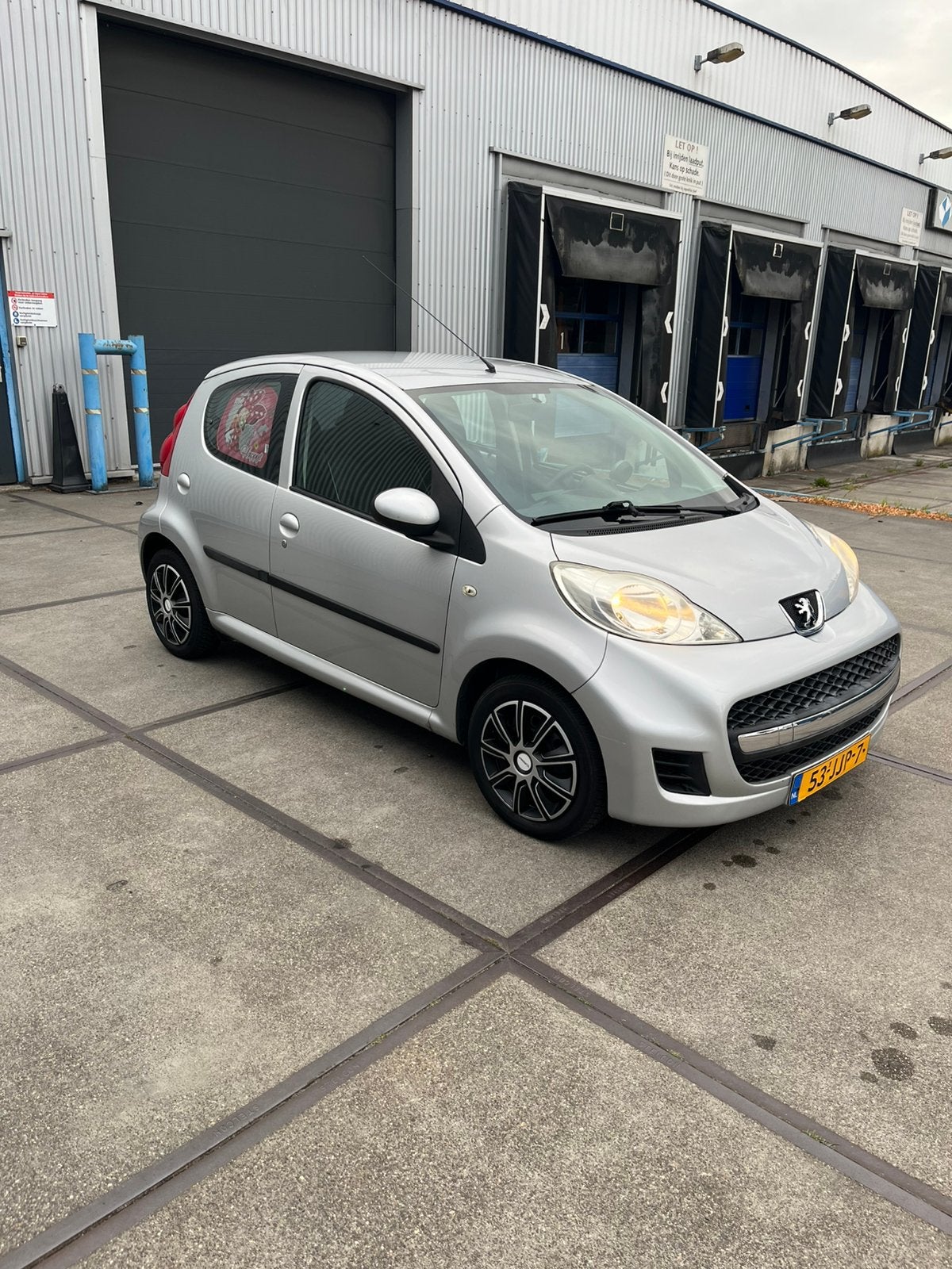 Peugeot 107 NIEUWE APK 1.0 12V 5DR 2009 Grijs, Voorwielaandrijving, 4 stoelen, 68 pk, Origineel Nederlands