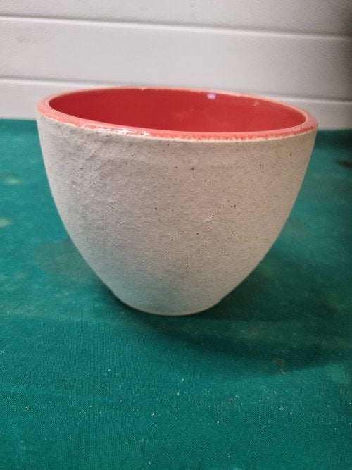 bloempot roze binnenkant creme, Ophalen of Verzenden, 'T Olde Gre-j, Info@toldegrej.nl, Endepoelstraat 20f Didam