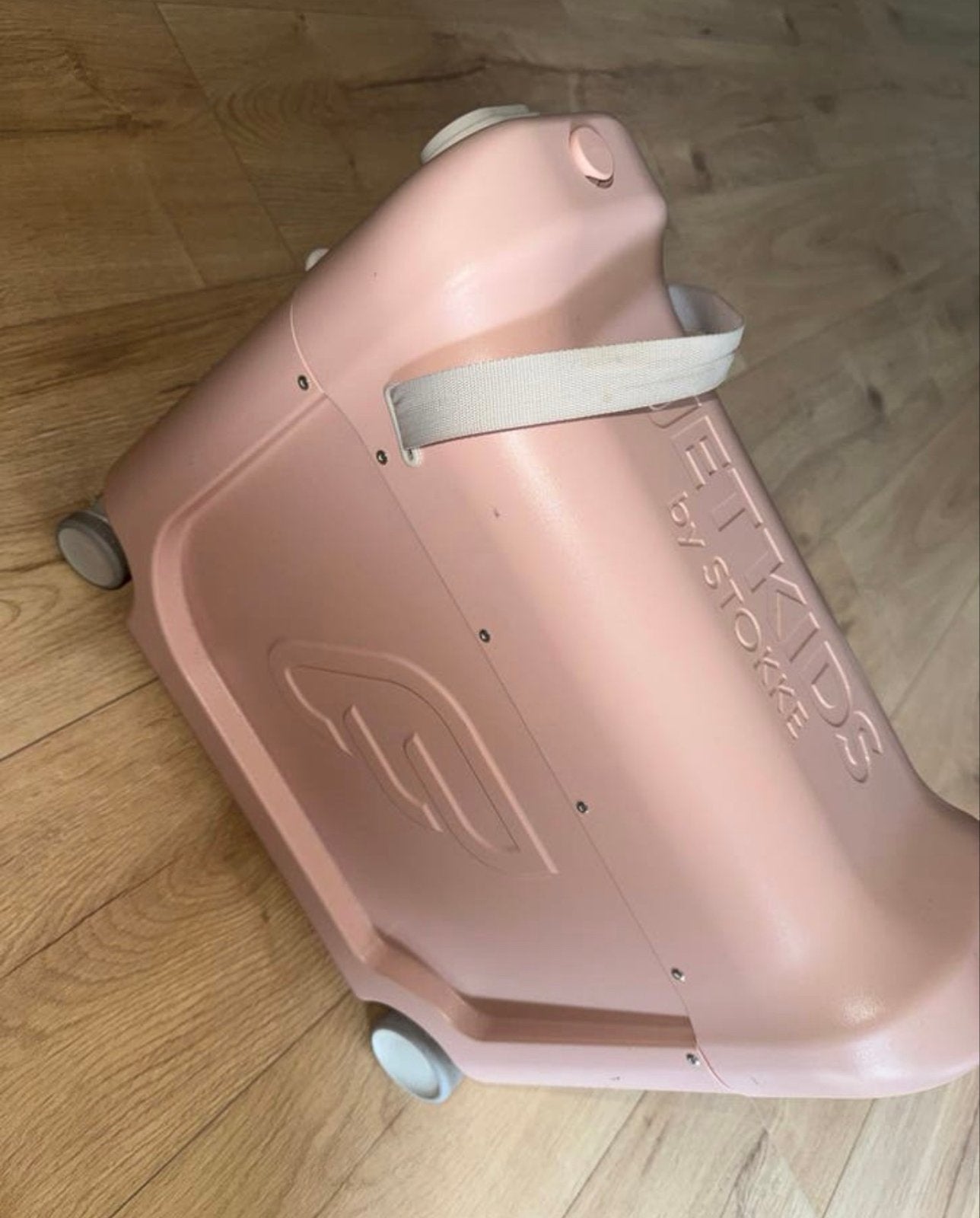 Stokke Jetkids BedBox roze - ideaal voor reizen met kinderen, Ophalen, Gebruikt