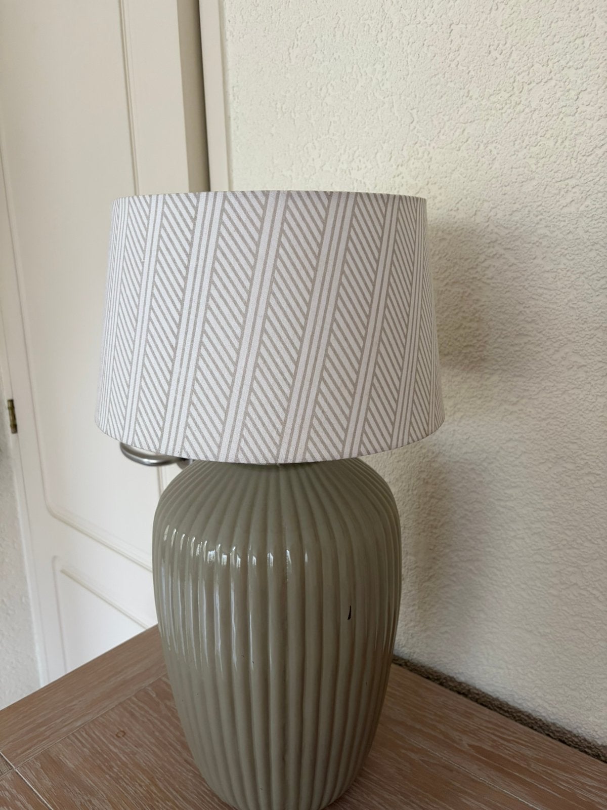 Twee dezelfde riviera maison lampen taupe, Ophalen, Zo goed als nieuw, Rond