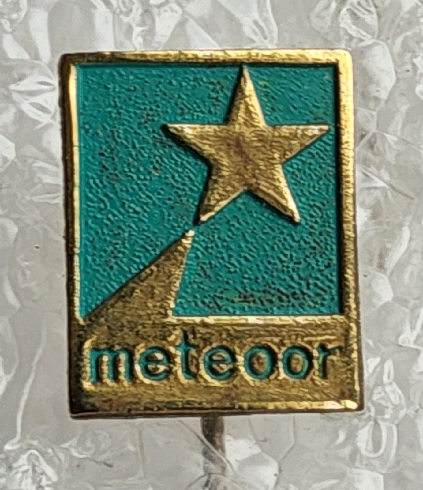 Vintage Meteor Speldje met Ster Design, Verzamelen, Ophalen of Verzenden, Gebruikt, Overige onderwerpen, Speldje of Pin