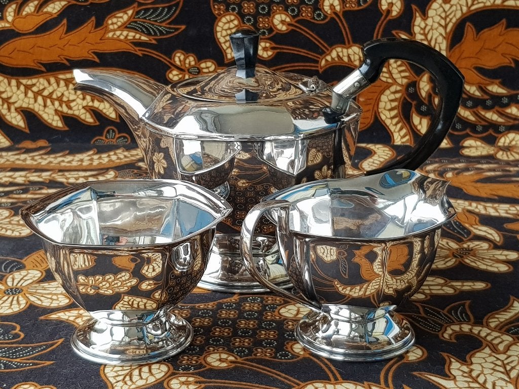 Mooi oud driedelig silverplate theeservies uit Engeland., Ophalen of Verzenden