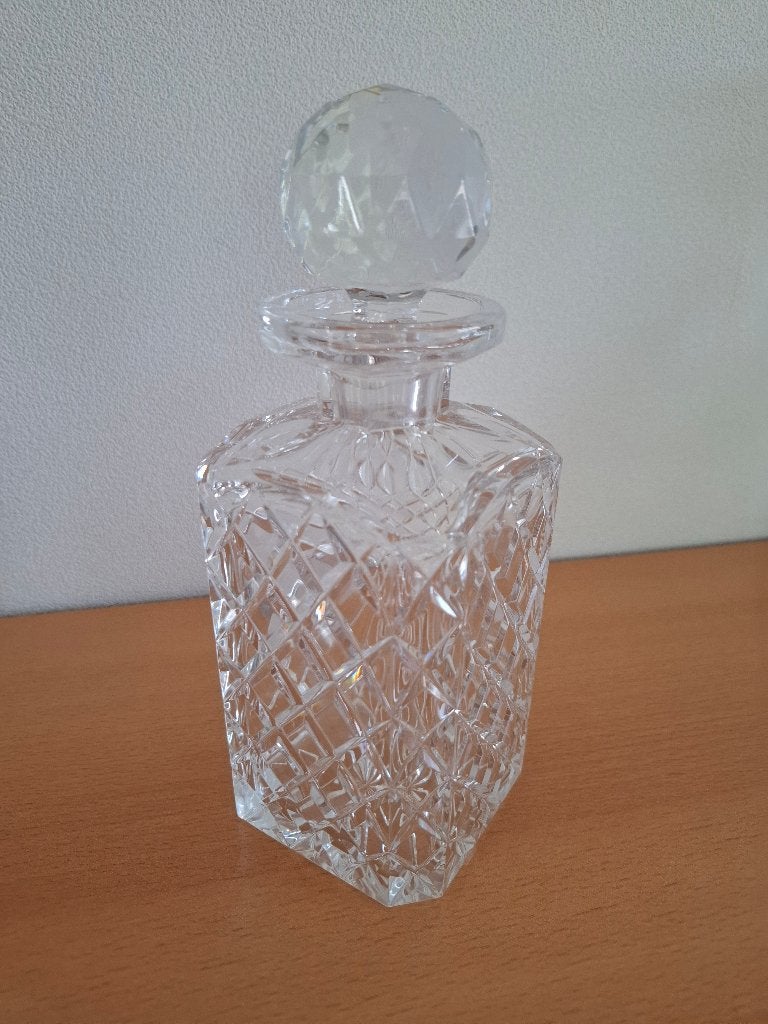 Whiskey karaf strak vierkant model, 8,5 cm breed, 22 cm hoog, Verzamelen, Glas en Borrelglaasjes, Ophalen, Zo goed als nieuw, Overige typen