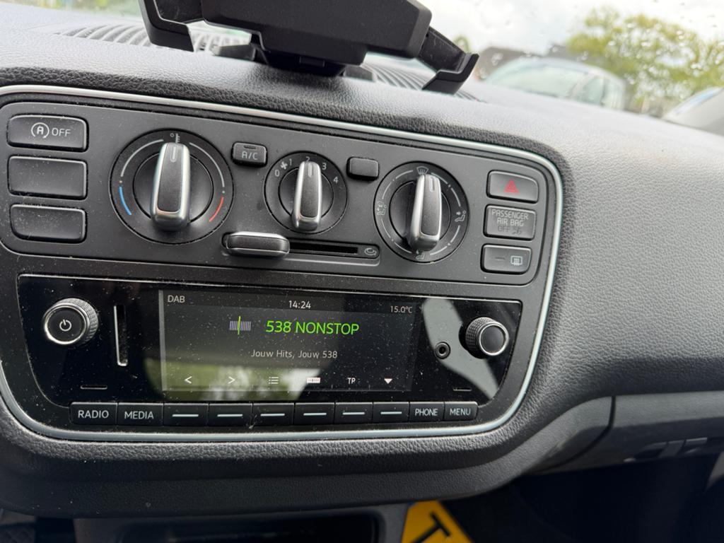 Skoda citigo radio dab bluetooth, Ophalen of Verzenden, Zo goed als nieuw