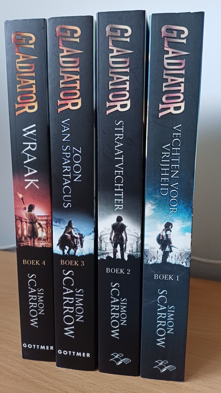 Gladiator-serie (deel 1-4) van Simon Scarrow, Ophalen of Verzenden, Zo goed als nieuw, Simon Scarrow