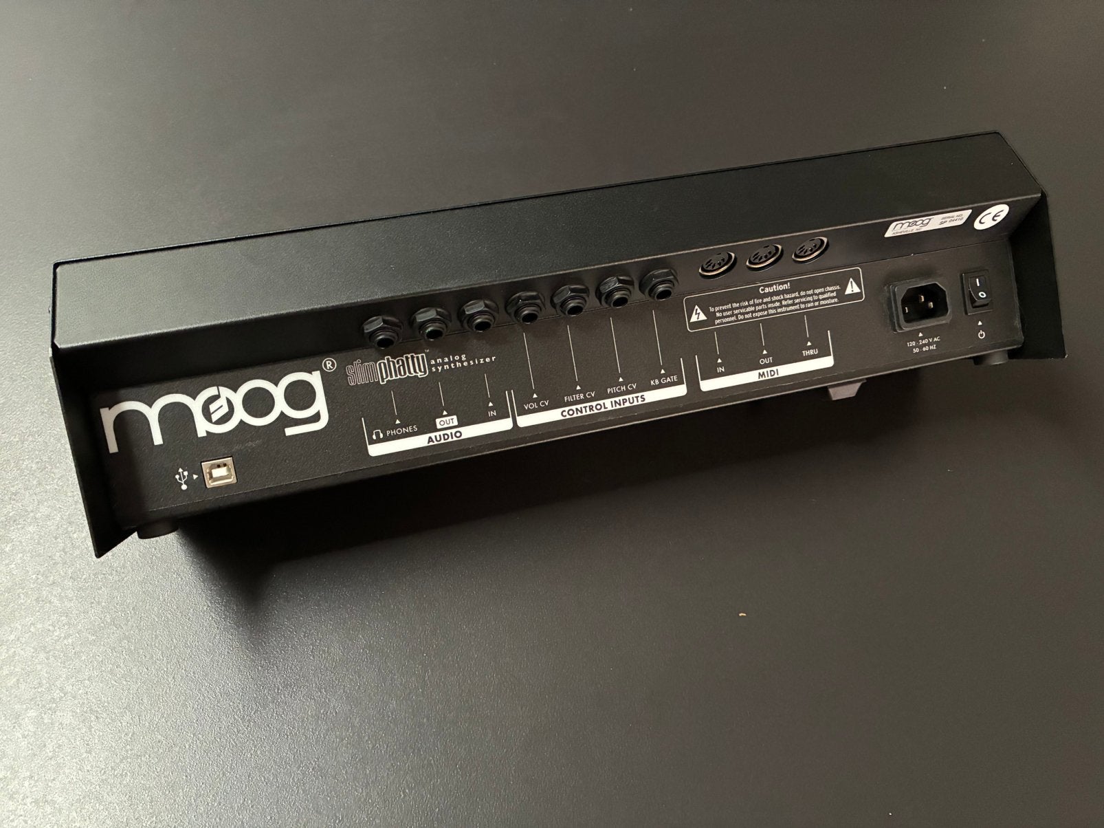 Foto 6 van Moog Slim Phatty – Analoge Desktop Synthesizer