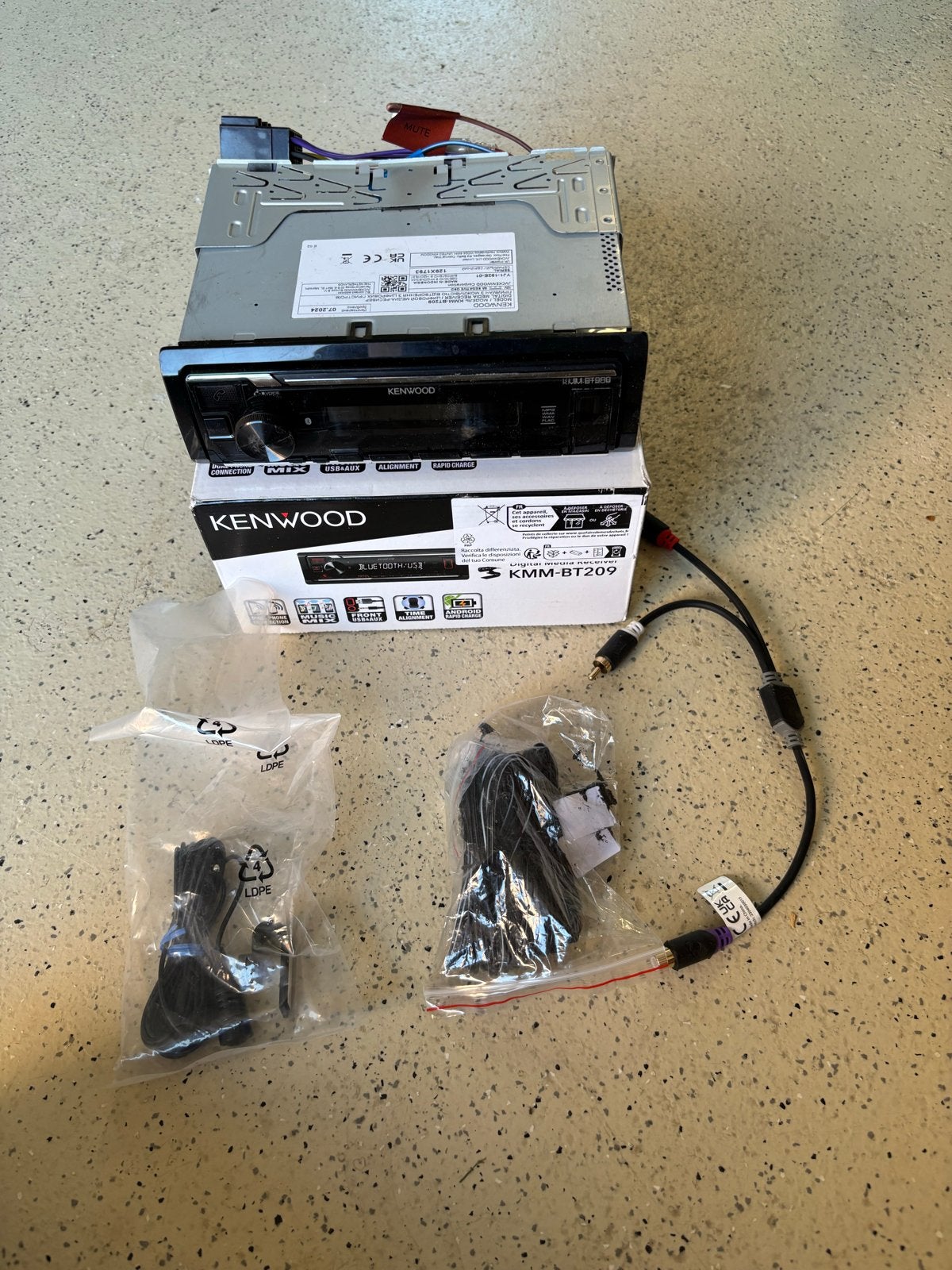 Kenwood KMM-BT209 Digital Media Receiver met Bluetooth, Ophalen of Verzenden, Zo goed als nieuw