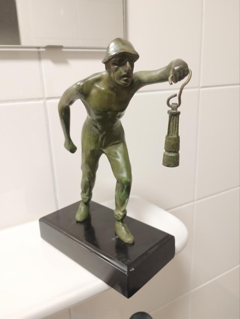 Oud bronzen beeld mijnwerker met lamp, Antiek en Kunst, Ophalen of Verzenden