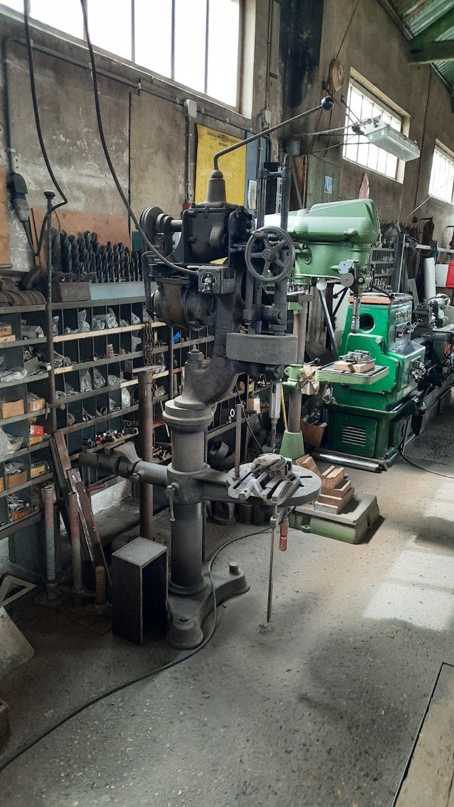 Authentieke kolomboormachine, Ophalen, Gebruikt, Kolomboormachine