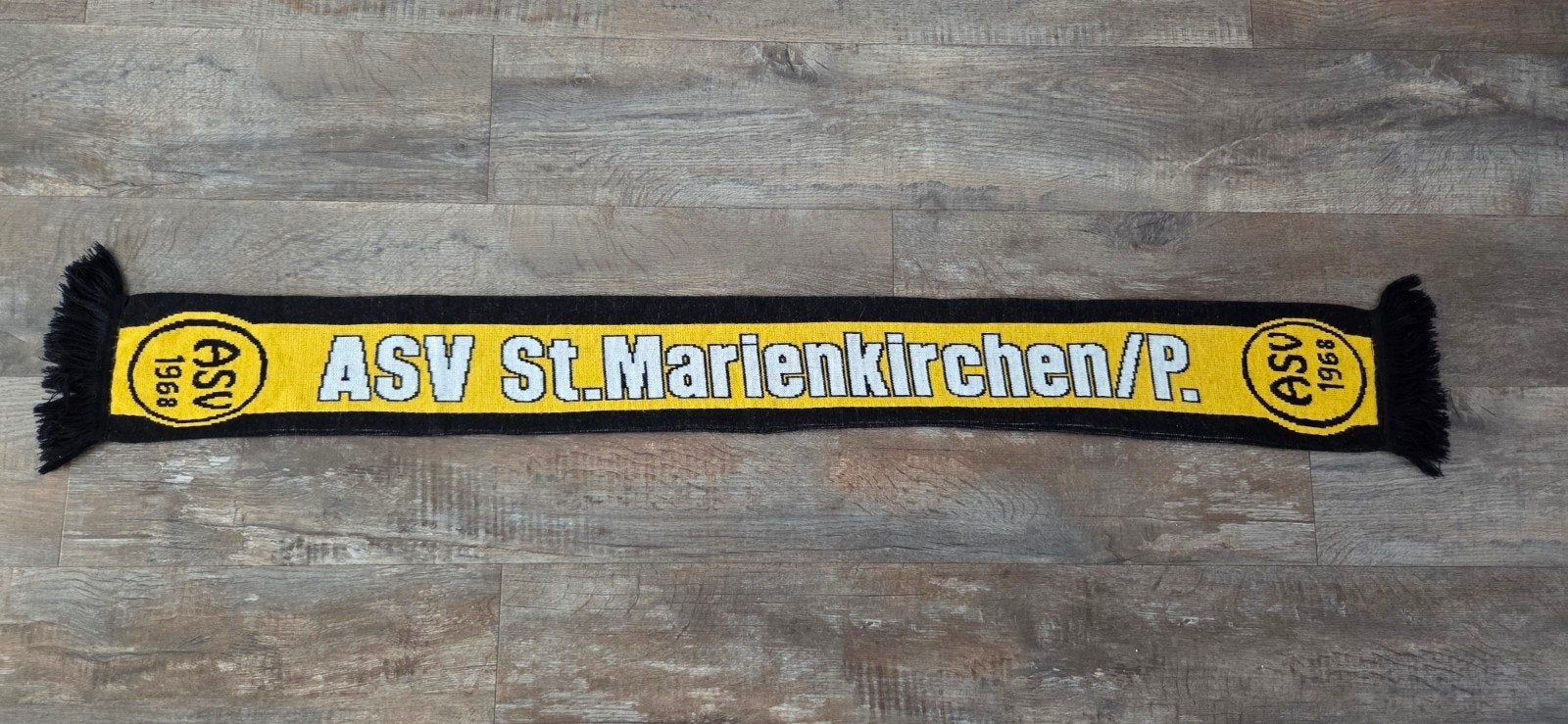 Sjaal St. Marienkirchen, Verzamelen, Ophalen of Verzenden, Zo goed als nieuw, Buitenlandse clubs, Vaantje of Sjaal