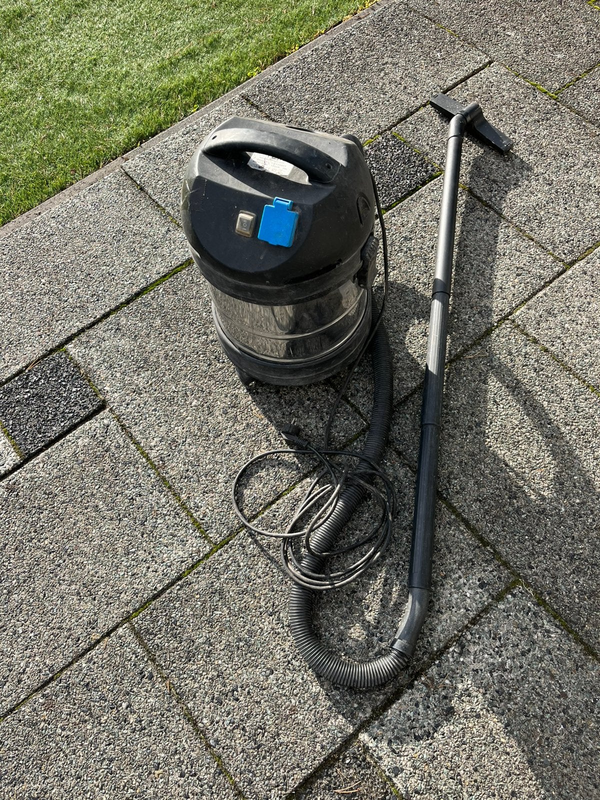 stofzuiger voor puin, stof en water, Ophalen, Gebruikt, Waterstofzuiger