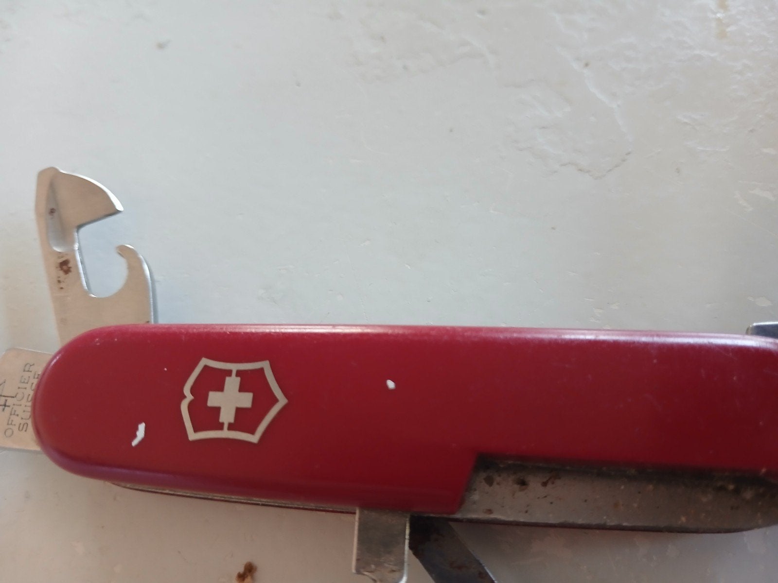 Victorinox Zwitsers zakmes met kurkentrekker en blikopener, Hobby en Vrije tijd, Overige Hobby en Vrije tijd, Ophalen of Verzenden
