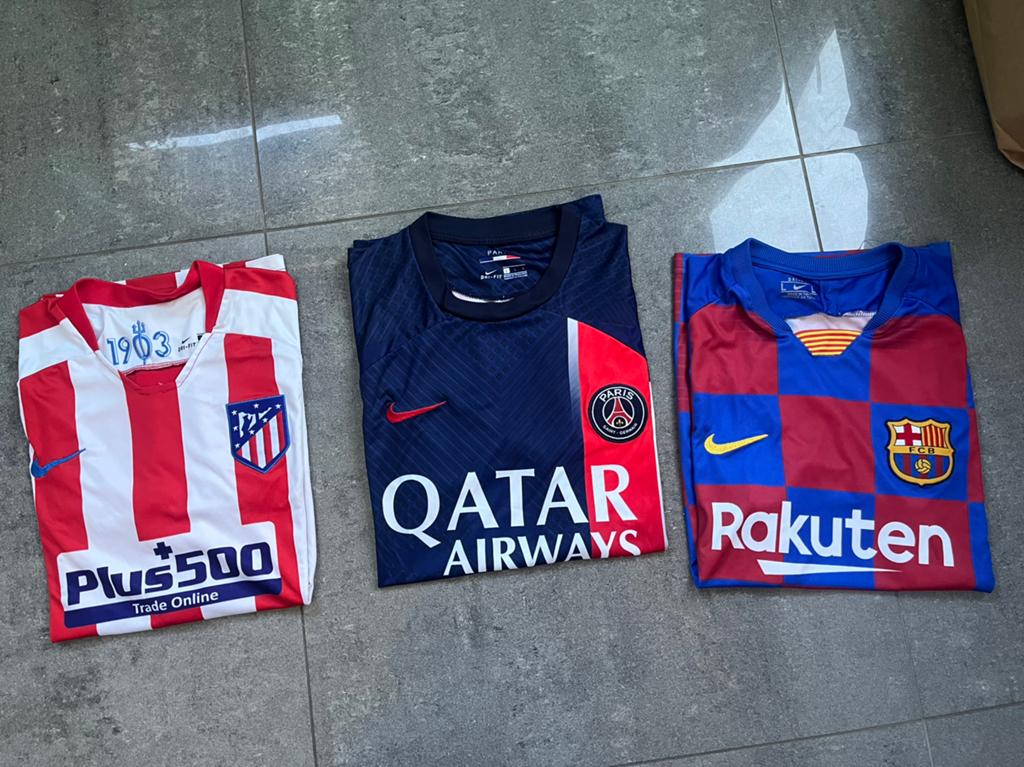 3 x voetbal shirt maat L uit turkije, Maat 52/54 (L), Blauw, Ophalen of Verzenden, Voetbal