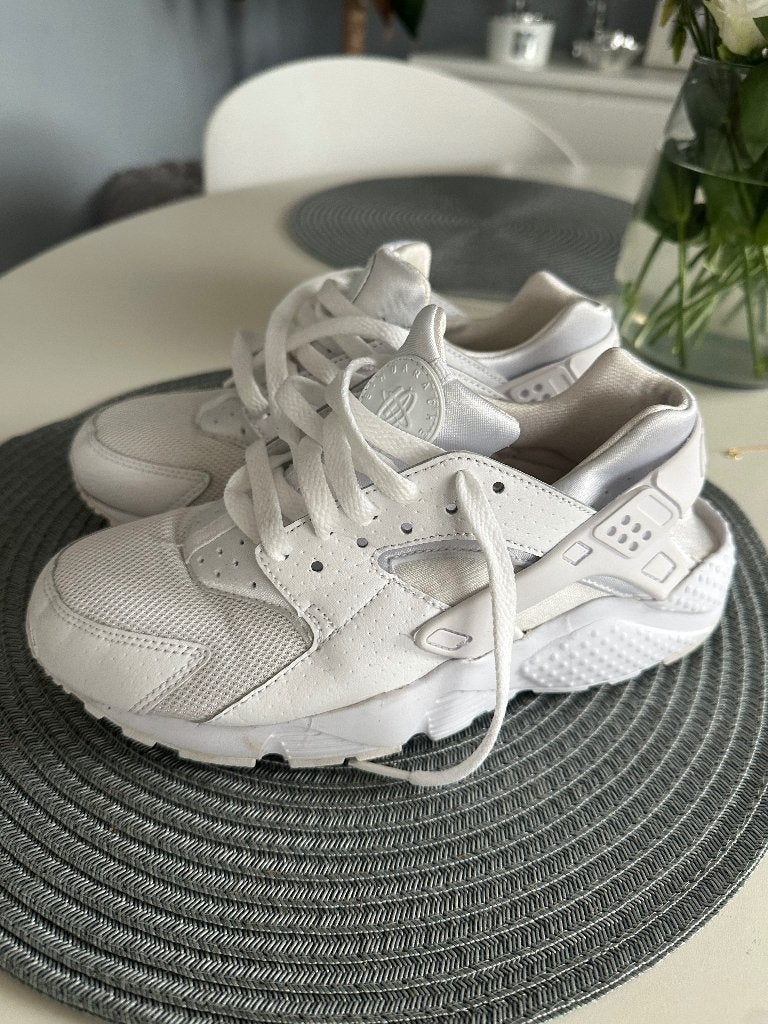 Nike huarache, Wit, Nike, Ophalen of Verzenden, Sneakers of Gympen