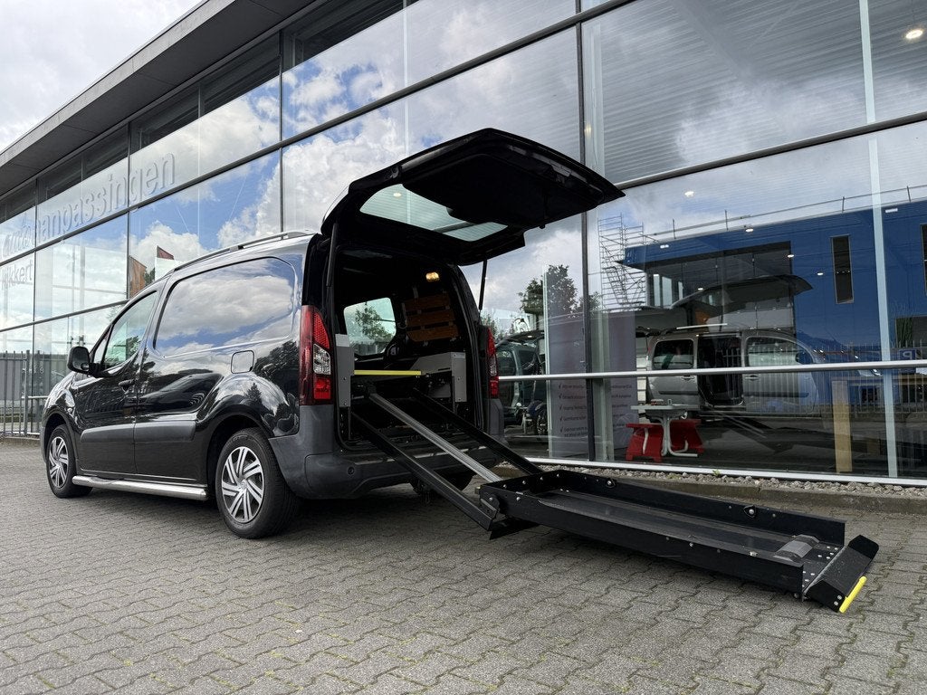 Citroën Berlingo Rolstoelauto / Scootmobielauto 1.6 BlueHDI, Auto's, Bestelauto's, Gebruikt, 4 cilinders, Citroën, Zwart