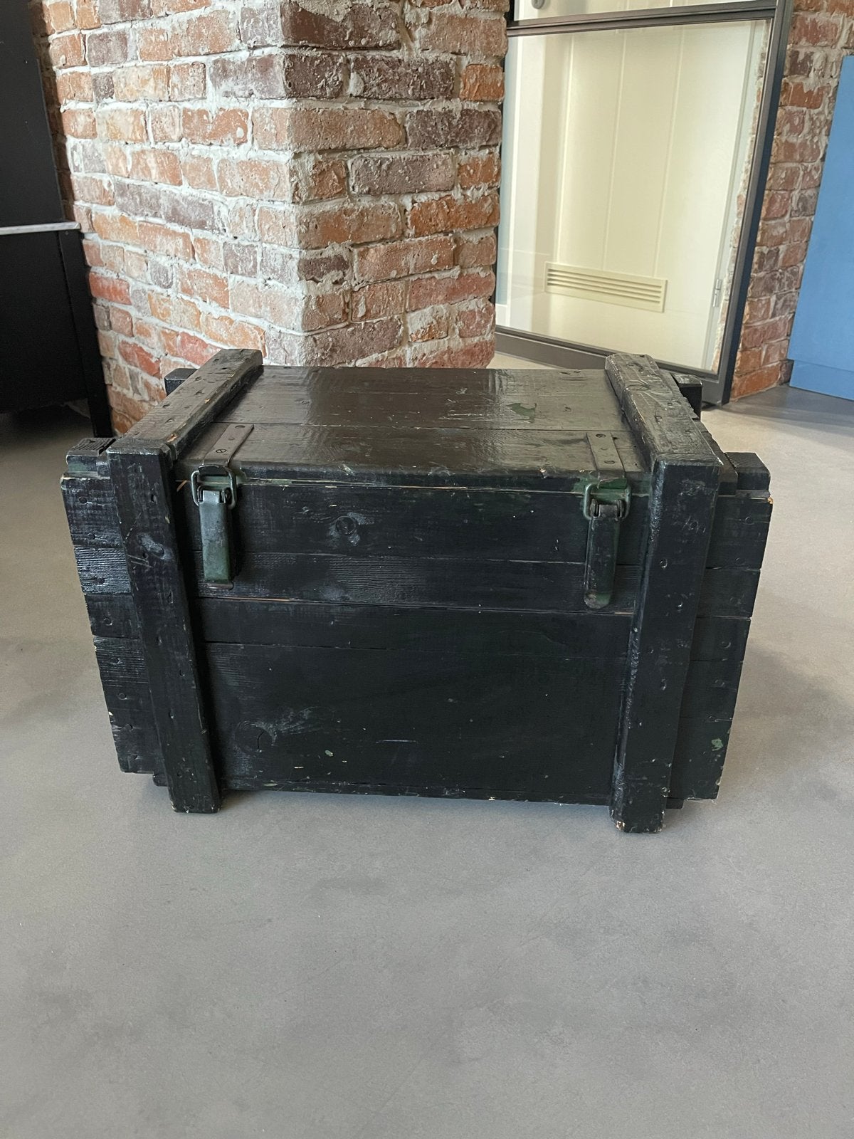 Zwarte houten kist - 68x40x45 cm, Ophalen, Minder dan 50 cm, Gebruikt, 50 tot 100 cm
