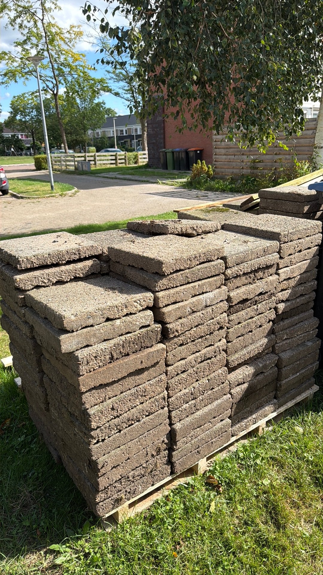 Tegels 30x30 (700+ stuks) gratis, Ophalen, Zo goed als nieuw, Beton, Terrastegels