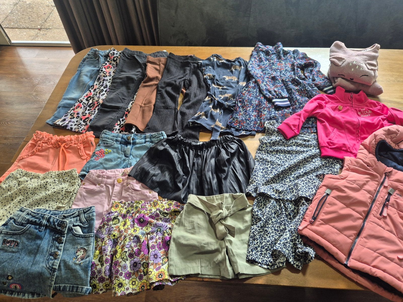 Kleding pakket maat 98/ 104 meisjes, Kinderen en Baby's, Kinderkleding | Kinder-kledingpakketten, Ophalen of Verzenden, Zo goed als nieuw