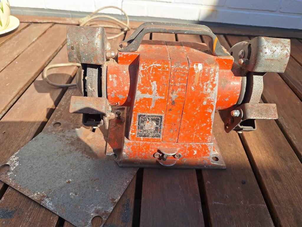 Creusen tafelslijpmachine, Doe-het-zelf en Verbouw, Gereedschap | Slijpmachines, Gebruikt, Werkbankslijpmachine, Minder dan 700 watt