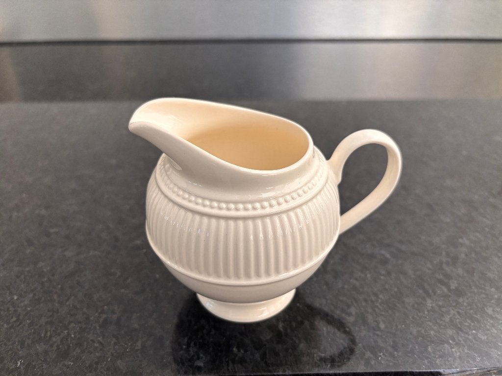 Wedgwood Windsor melkkan 250 ml., Huis en Inrichting, Keuken | Servies, Ophalen of Verzenden, Zo goed als nieuw, Kom(men), Wedgwood