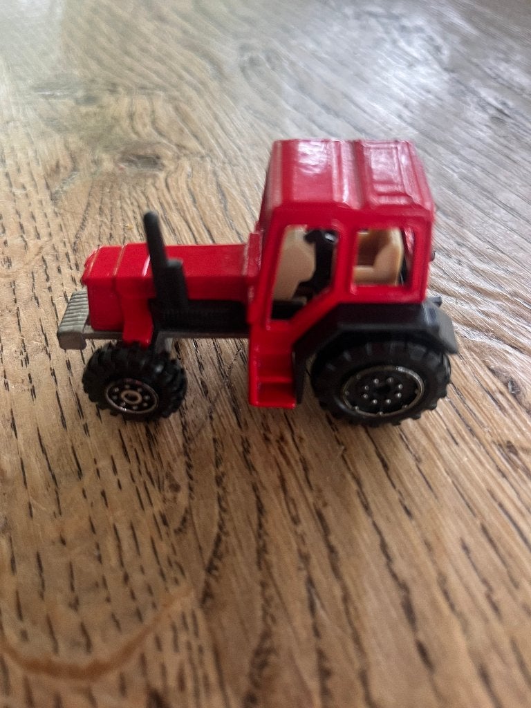 Vintage WELLY rode speelgoedtractor  nr. 9131, Verzamelen, Ophalen of Verzenden, Zo goed als nieuw