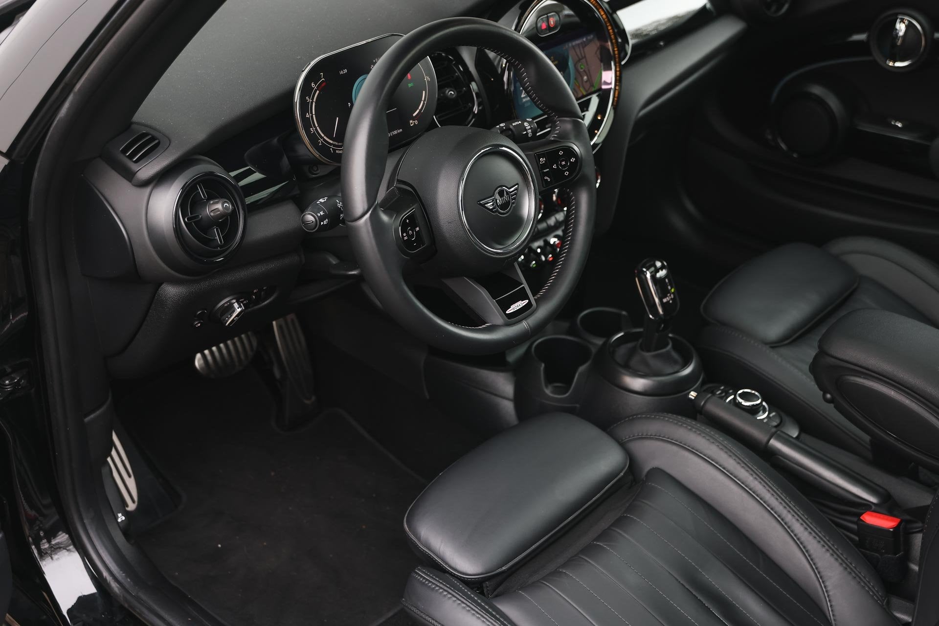 MINI Cooper John Cooper Works Automaat / Panoramadak / Sport, Auto's, 136 pk, Gebruikt, 4 stoelen, Zwart