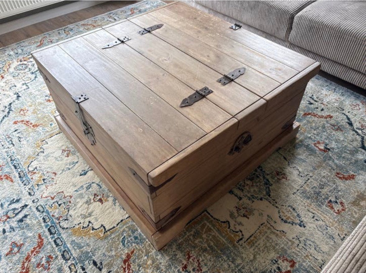Houten kist/salon tafel, Huis en Inrichting, Tafels | Salontafels, Gebruikt, 50 tot 100 cm, 50 tot 100 cm, Rechthoekig, Ophalen