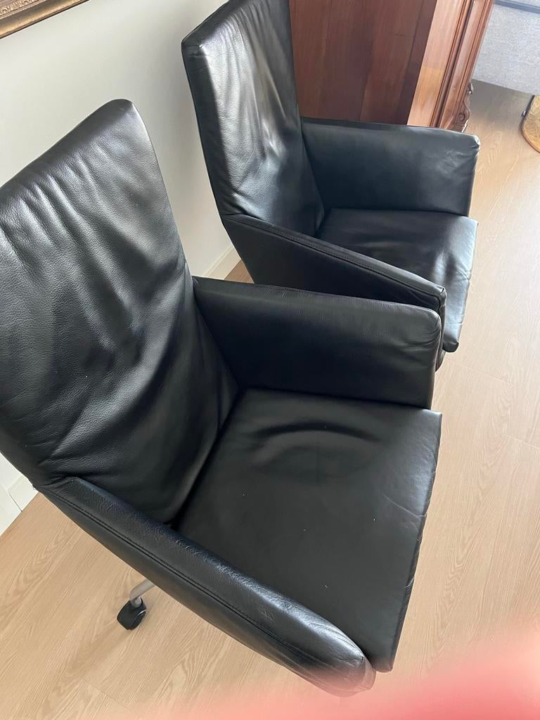 Vier zwarte leren stoelen, Ophalen, Gebruikt, Twee, Zwart