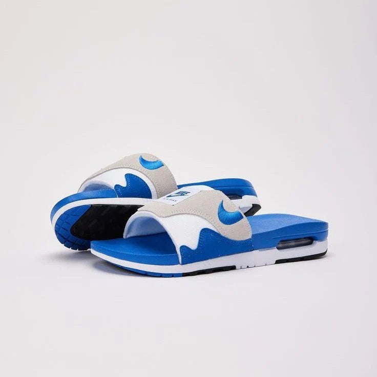 Nike Air Max 1 Slide Royal - Maat 42.5 - Zo goed als nieuw, Kleding | Heren, Schoenen, Ophalen of Verzenden, Zo goed als nieuw