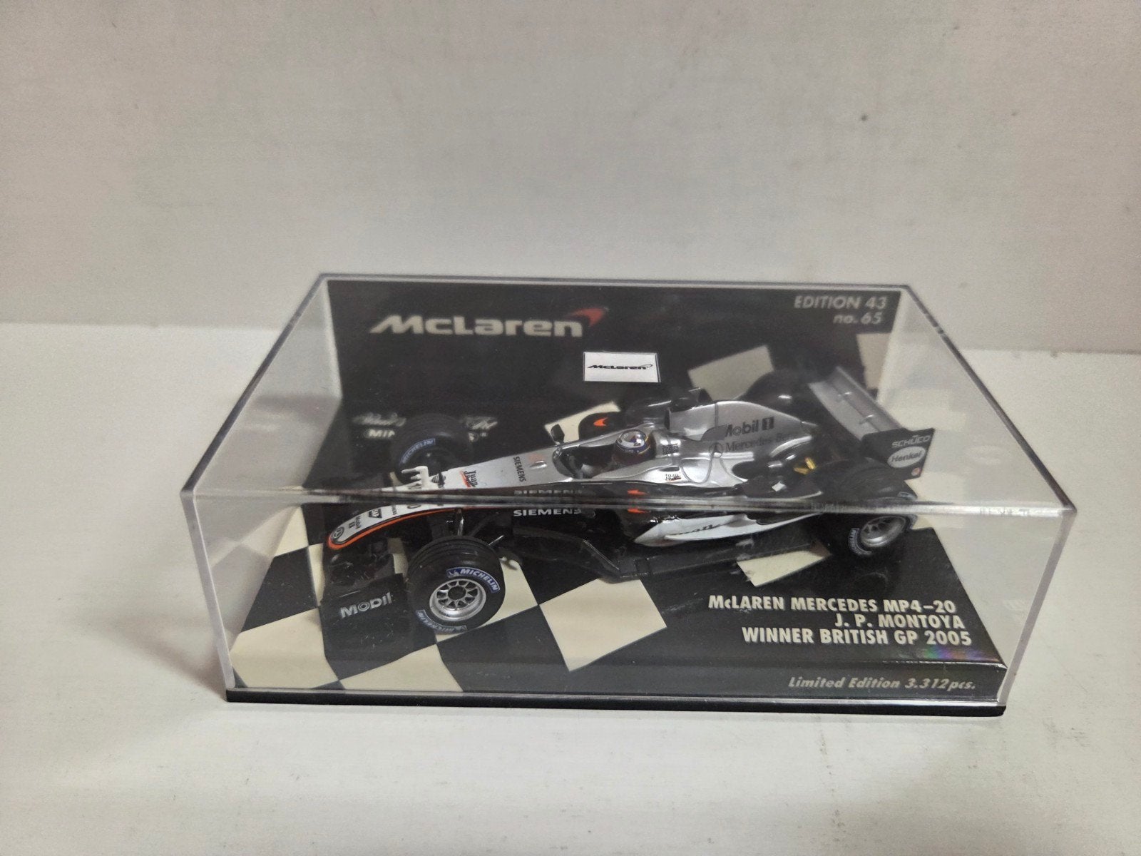 Minichamps McLaren Mercedes MP4 20 Montoya 2005, Auto, ., Ophalen of Verzenden, Zo goed als nieuw