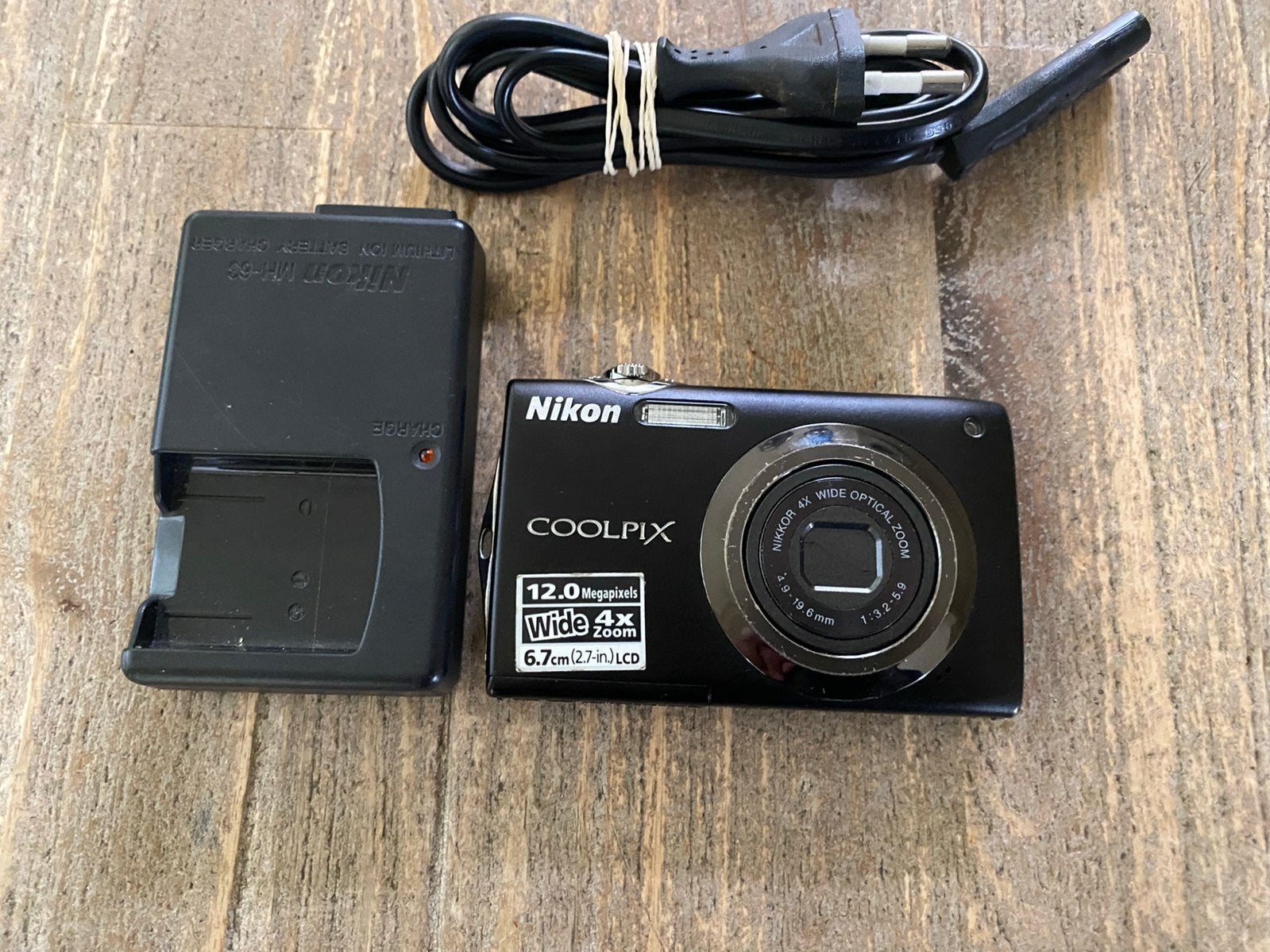 Nikon coolpix s3000 12 megapixel camera, Audio, Tv en Foto, Fotocamera's Digitaal, 12 megapixels, Beeldstabilisatie, Ophalen of Verzenden