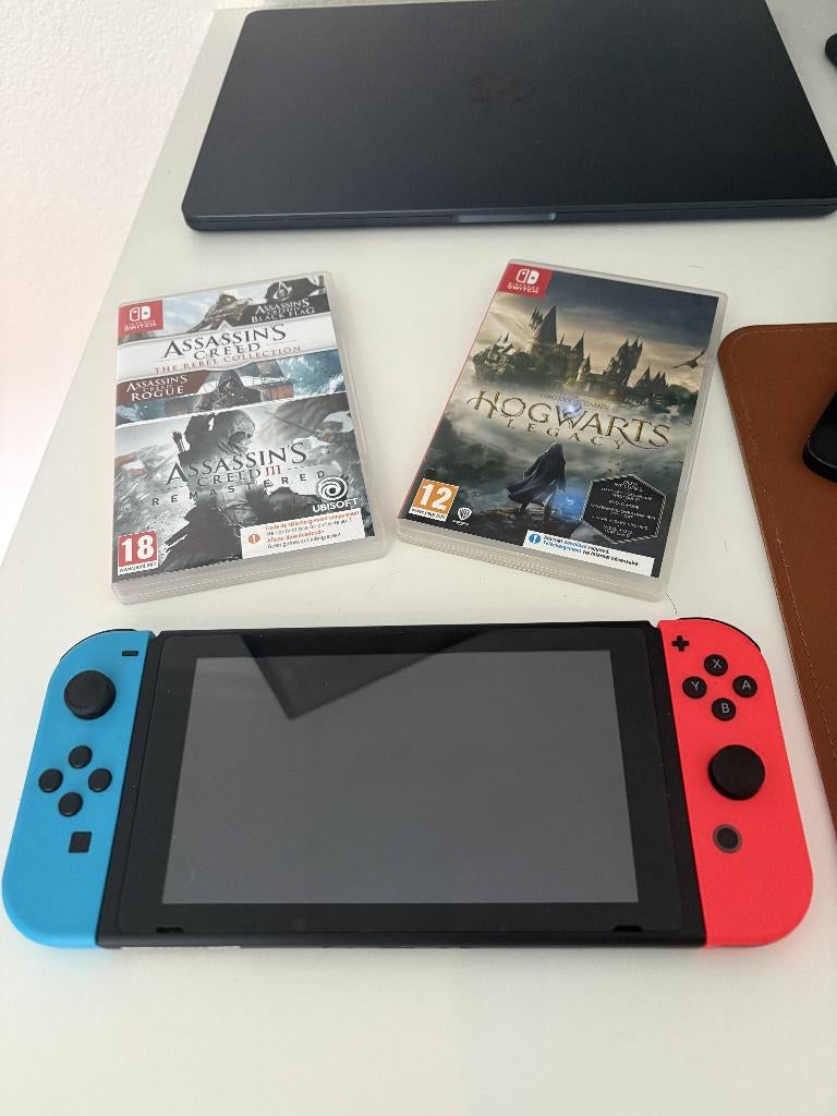 Nintendo Switch + twee games  (Amper gebruikt), Spelcomputers en Games, Spelcomputers | Nintendo Switch, Zo goed als nieuw, Switch Original