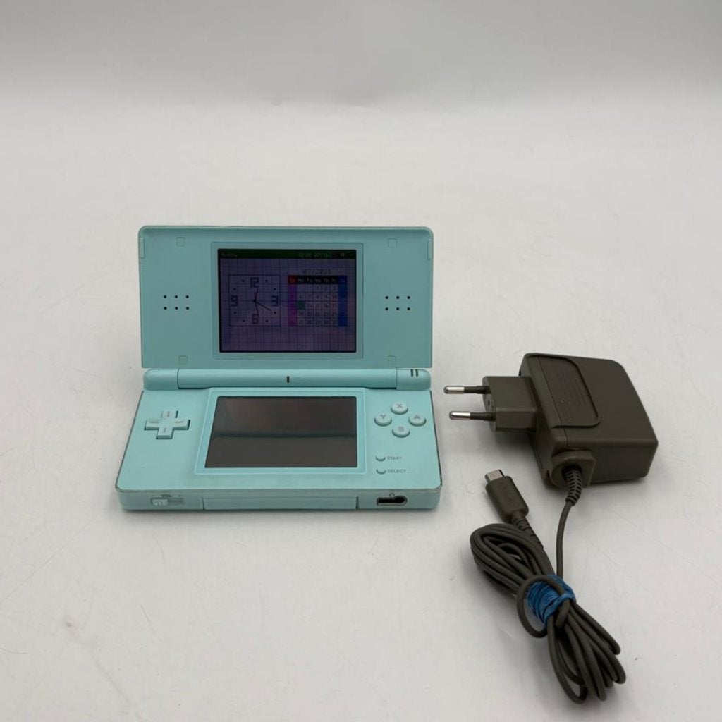 Nintendo DS Lite met oplader lichtblauw - Prima staat, Spelcomputers en Games, Games | Nintendo DS, Nintendo, Zo goed als nieuw