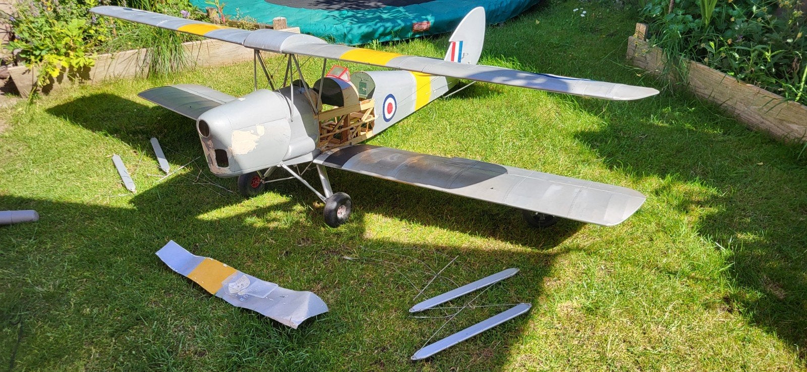 Grote RC tweedekker modelvliegtuig, Ophalen