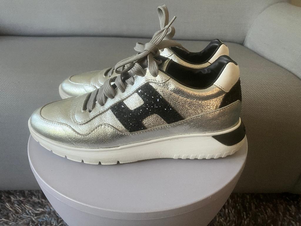 Hogan sneakers maat 37, Overige kleuren, Ophalen of Verzenden, Sneakers of Gympen, Zo goed als nieuw