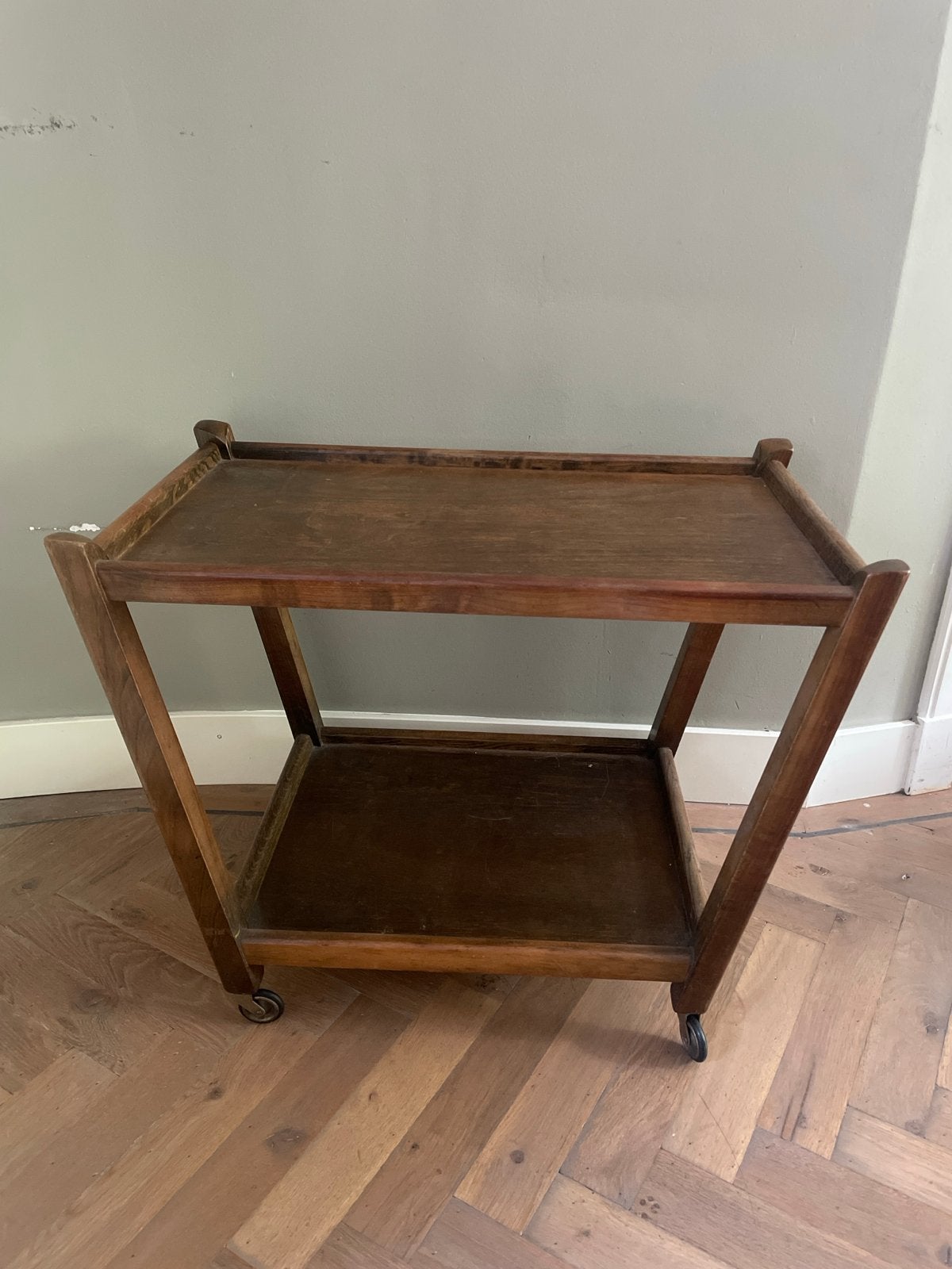 Vintage houten serveerwagen op wielen, Ophalen