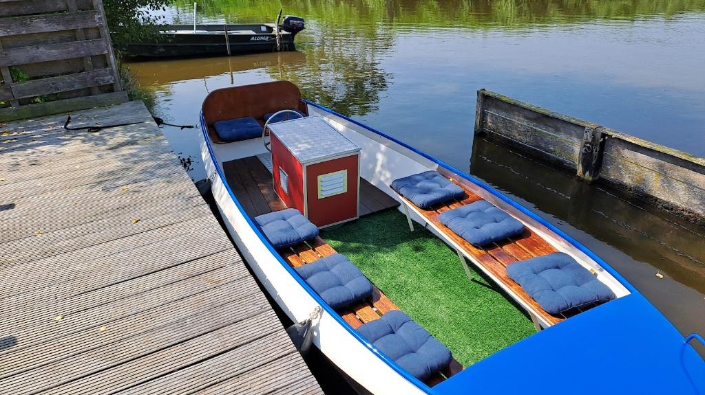 stalen boot, Watersport en Boten, Sloepen, Ophalen, Staal, Binnenboordmotor, Zo goed als nieuw