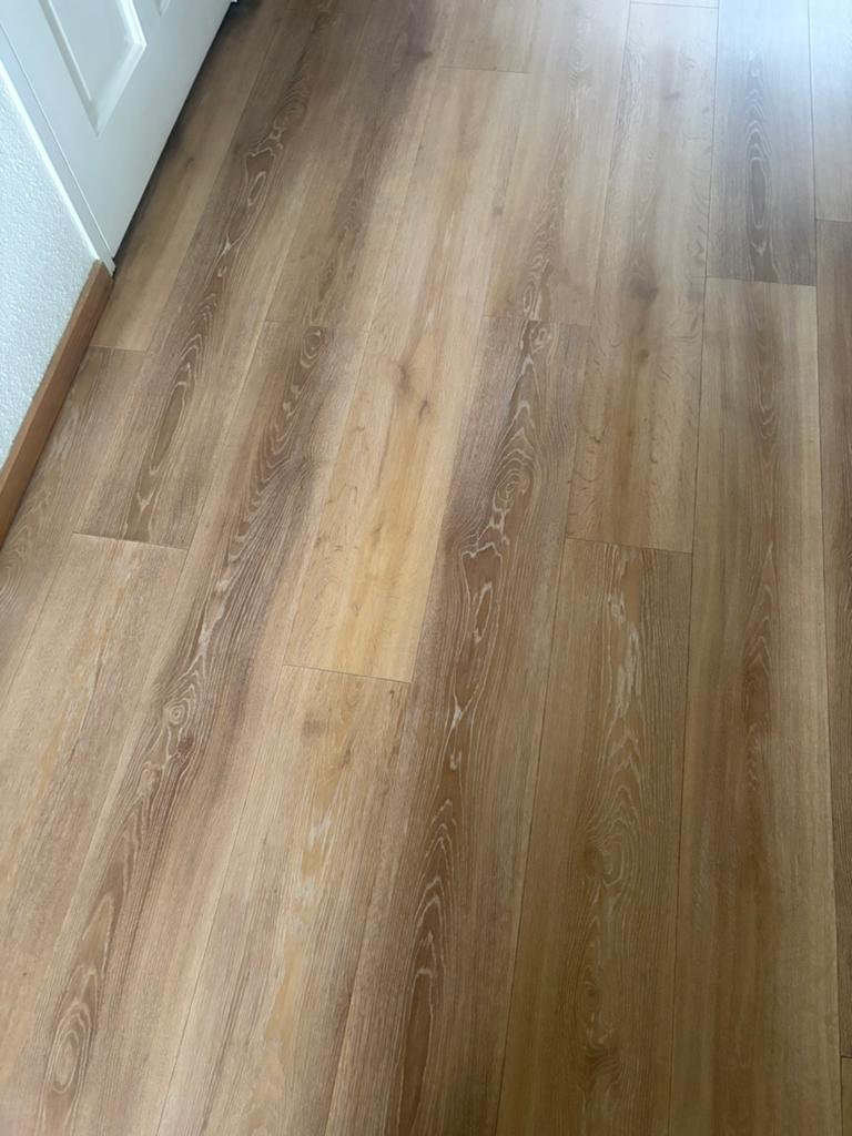 Laminaat vloer + ondervloer + plinten  eiken, 85m2, 50 tot 150 cm, Ophalen of Verzenden, Zo goed als nieuw, 10 m² of meer