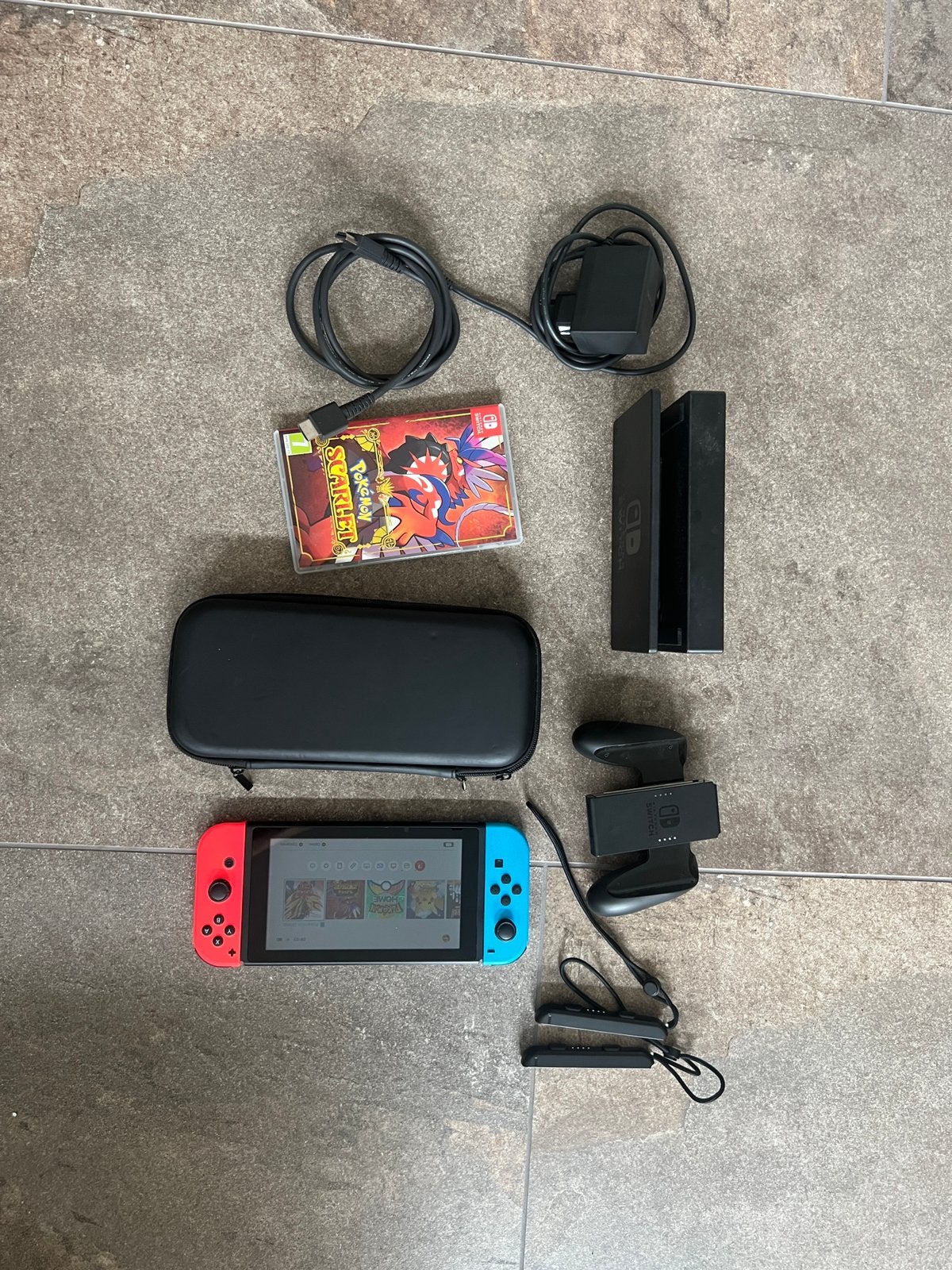 Nintendo Switch V2 Compleet + Pokémon Scarlet + Opbergcase, Ophalen, Gebruikt, Met 2 controllers, Switch 2019 Upgrade