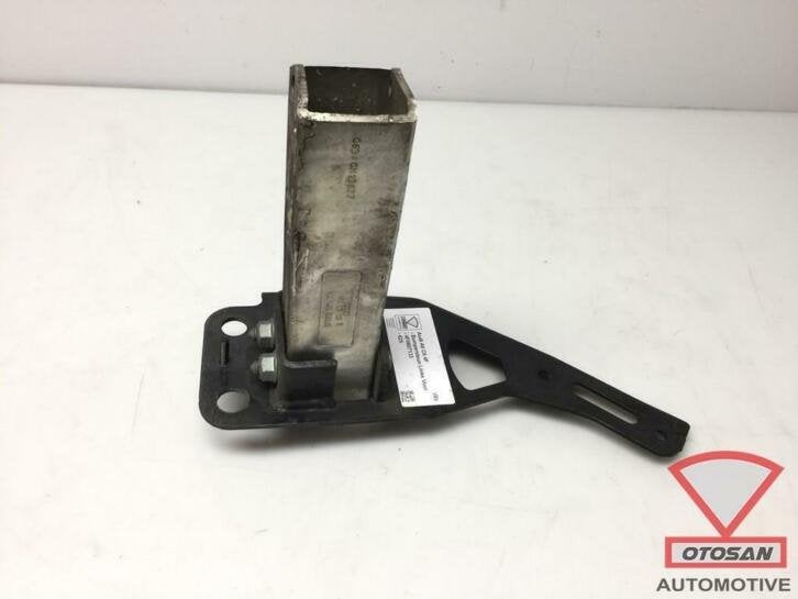 audi a6 4f bumpersteun links voor bumperbalk 4f0807133