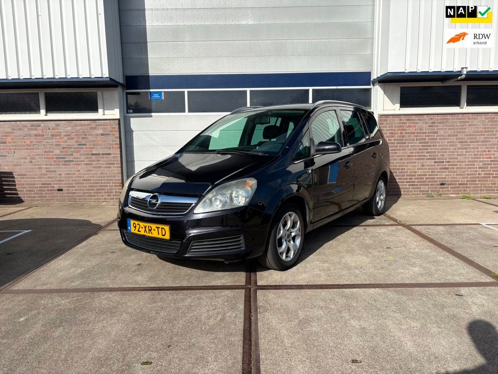 Opel Zafira 2.2 Cosmo, Auto's, Gebruikt, Overige carrosserieën, 150 pk, Origineel Nederlands