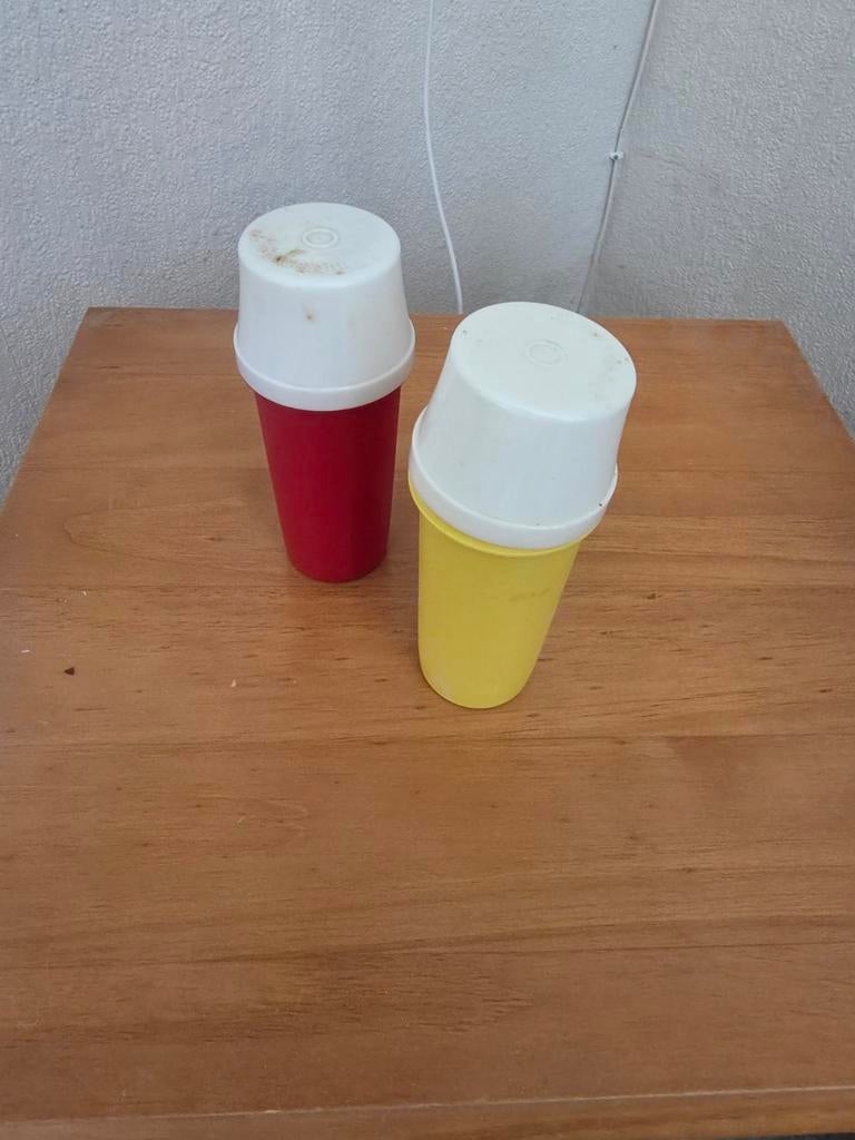 Tupperware pompjes rood en geel, Ophalen of Verzenden, Gebruikt, Rood, Beker of Kan