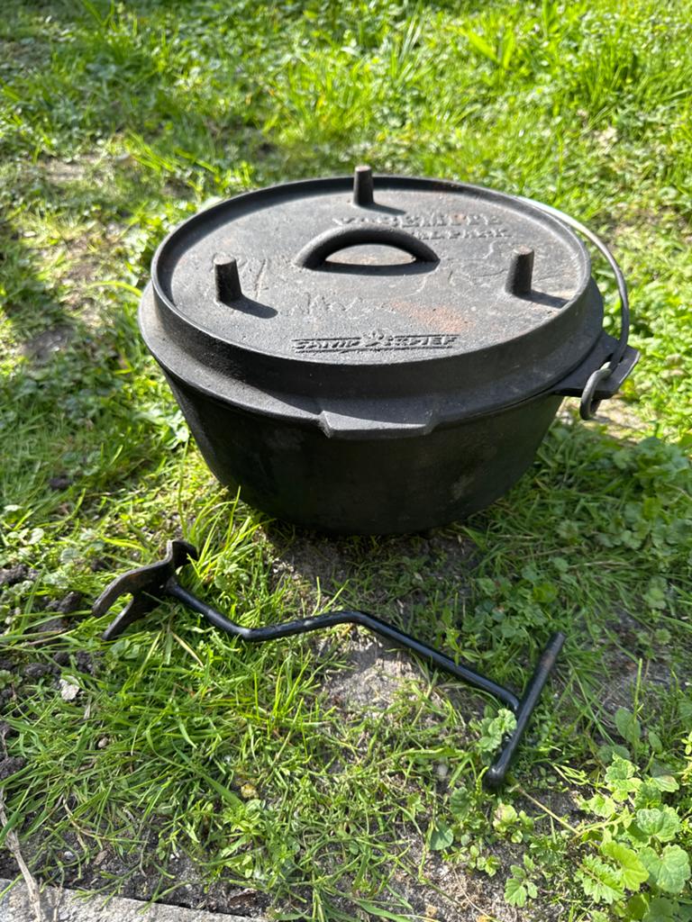 Gietijzeren Dutch Oven Pan voor Buiten Koken - Camp Chef, Ophalen, Gebruikt, Gietijzer, Koekenpan of Braadpan